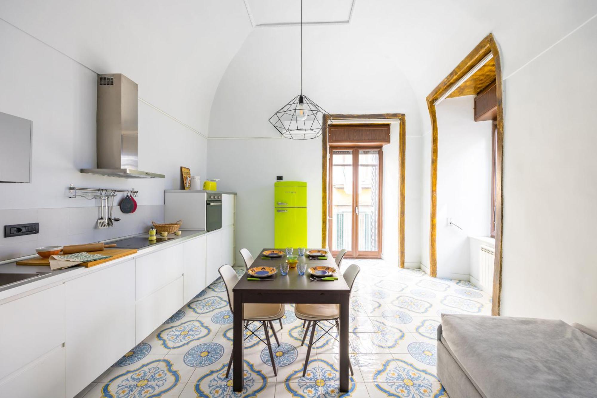 Leticia's By Wonderful Italy * Neapel