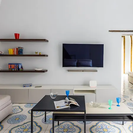 Leticia'S Apartment By Wonderful Italy Naples Exterior photo